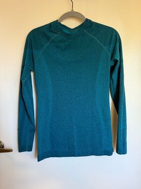 Figs Deep Reef Long-Sleeve Athletic Top